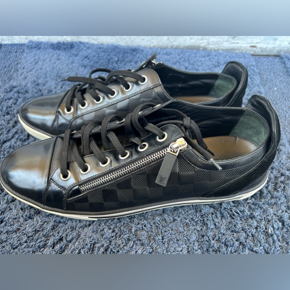 Louis Vuitton sneakers LV size 10 - Picture 4 of 15